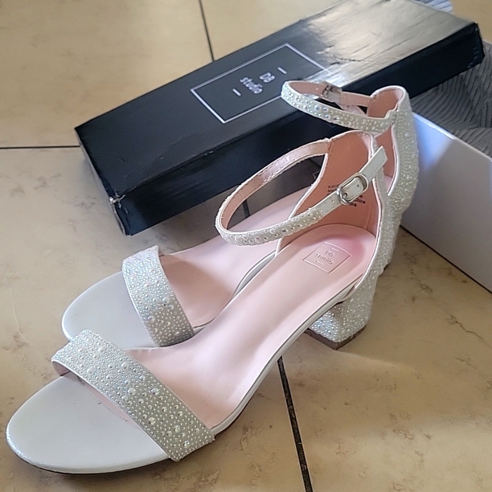 Womens dress shoes Size 8.5
